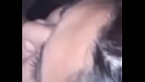 Девчонка с крупными сисяндрами лежит на дивана и занимается мастурбацией